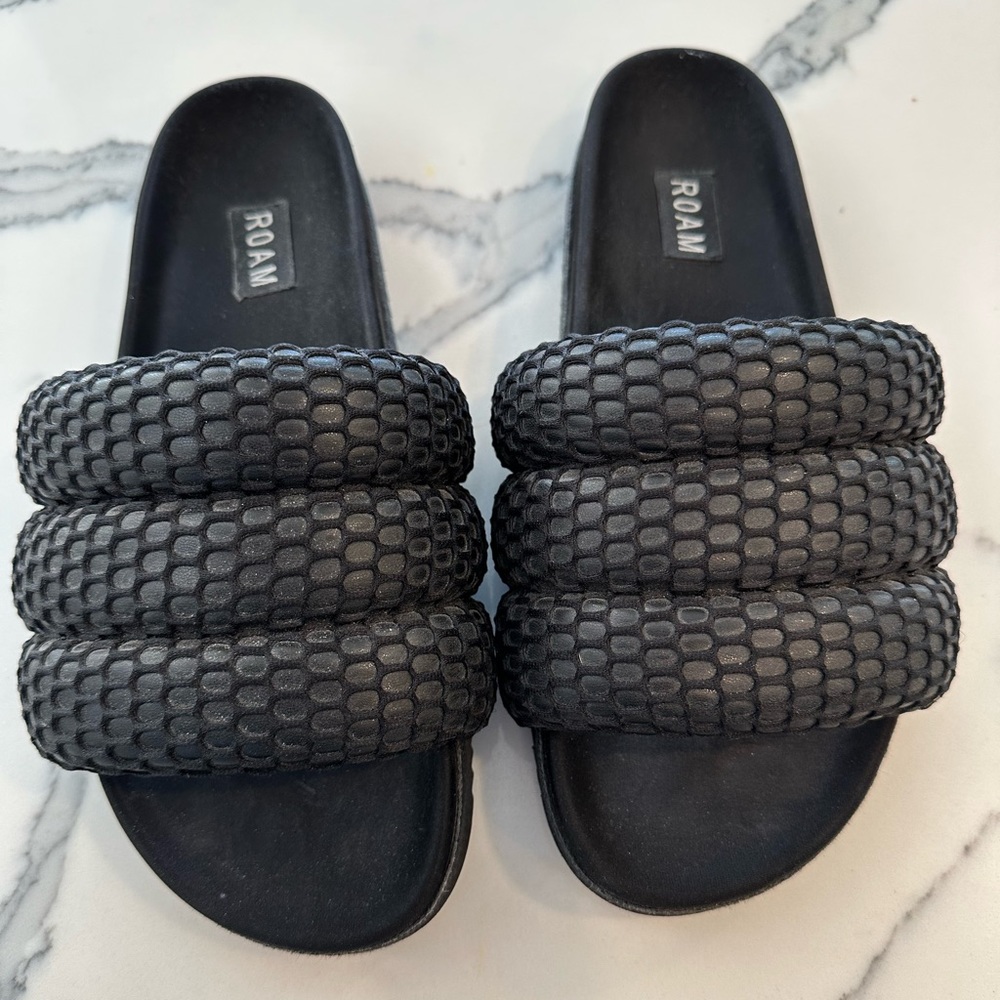 ROAM Mesh Puffy Sandals